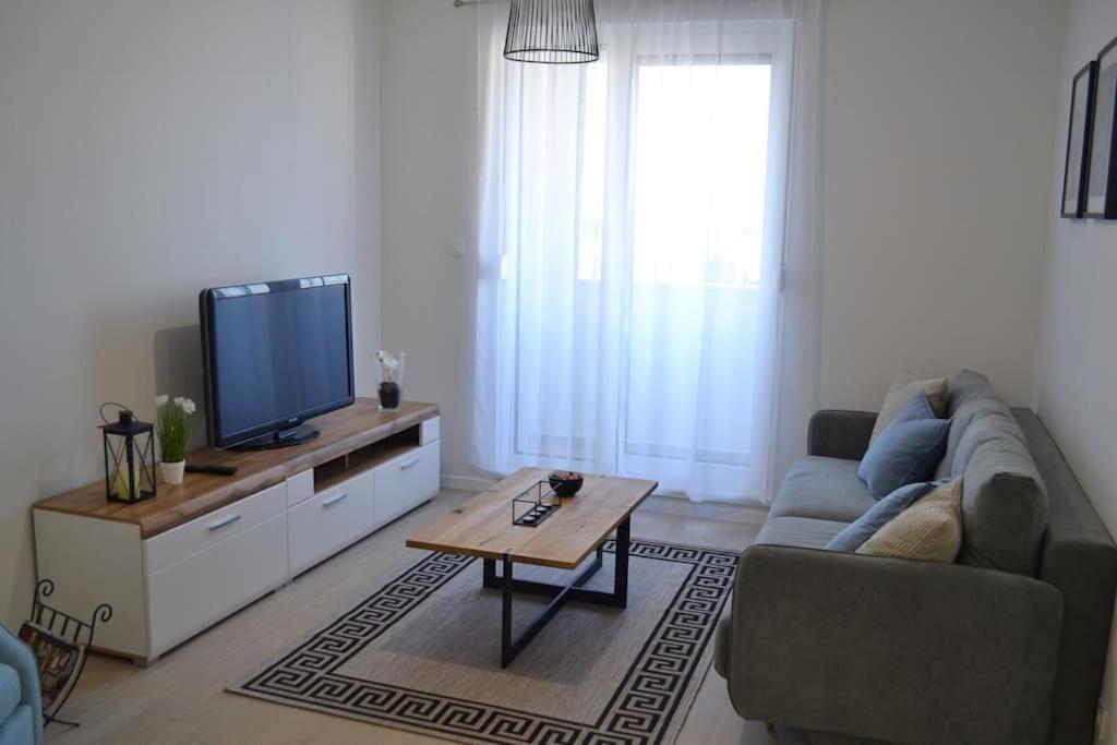 New Modern Apt Near Old Town - Private Parking ザダル エクステリア 写真