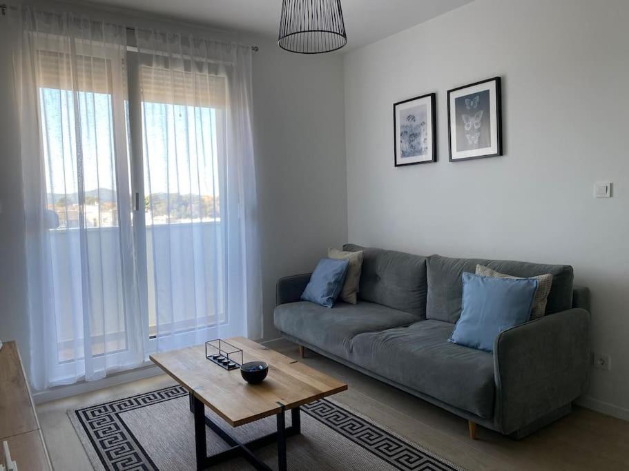 New Modern Apt Near Old Town - Private Parking ザダル エクステリア 写真