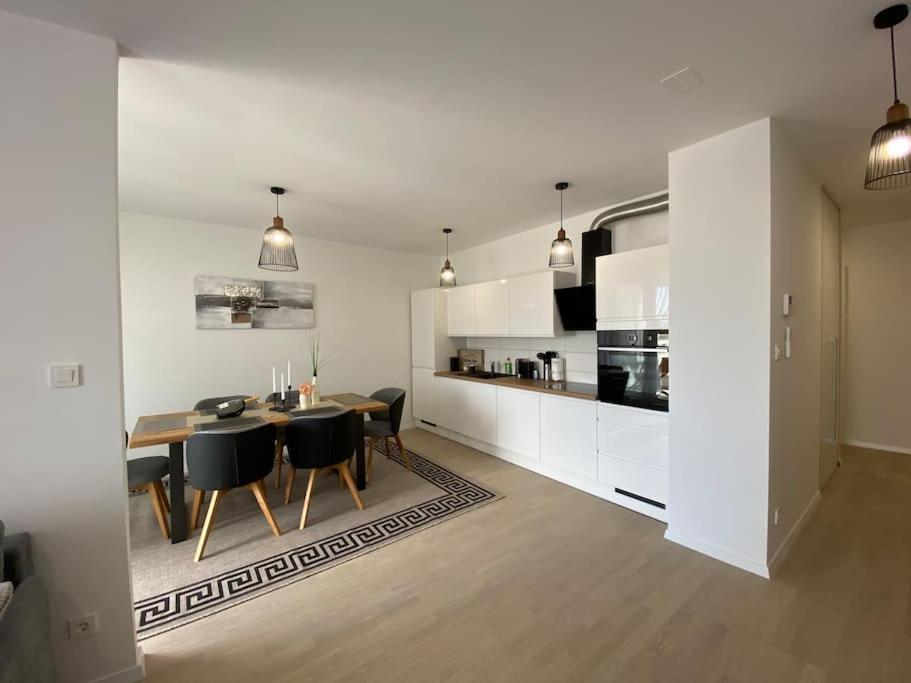 New Modern Apt Near Old Town - Private Parking ザダル エクステリア 写真