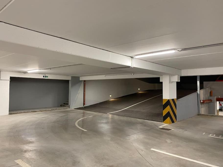 New Modern Apt Near Old Town - Private Parking ザダル エクステリア 写真