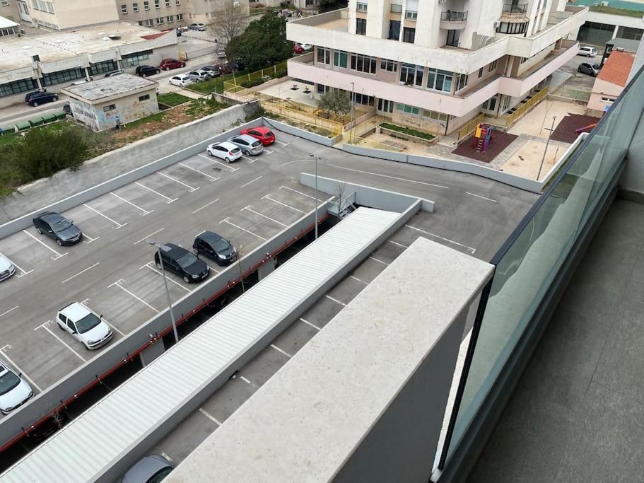 New Modern Apt Near Old Town - Private Parking ザダル エクステリア 写真
