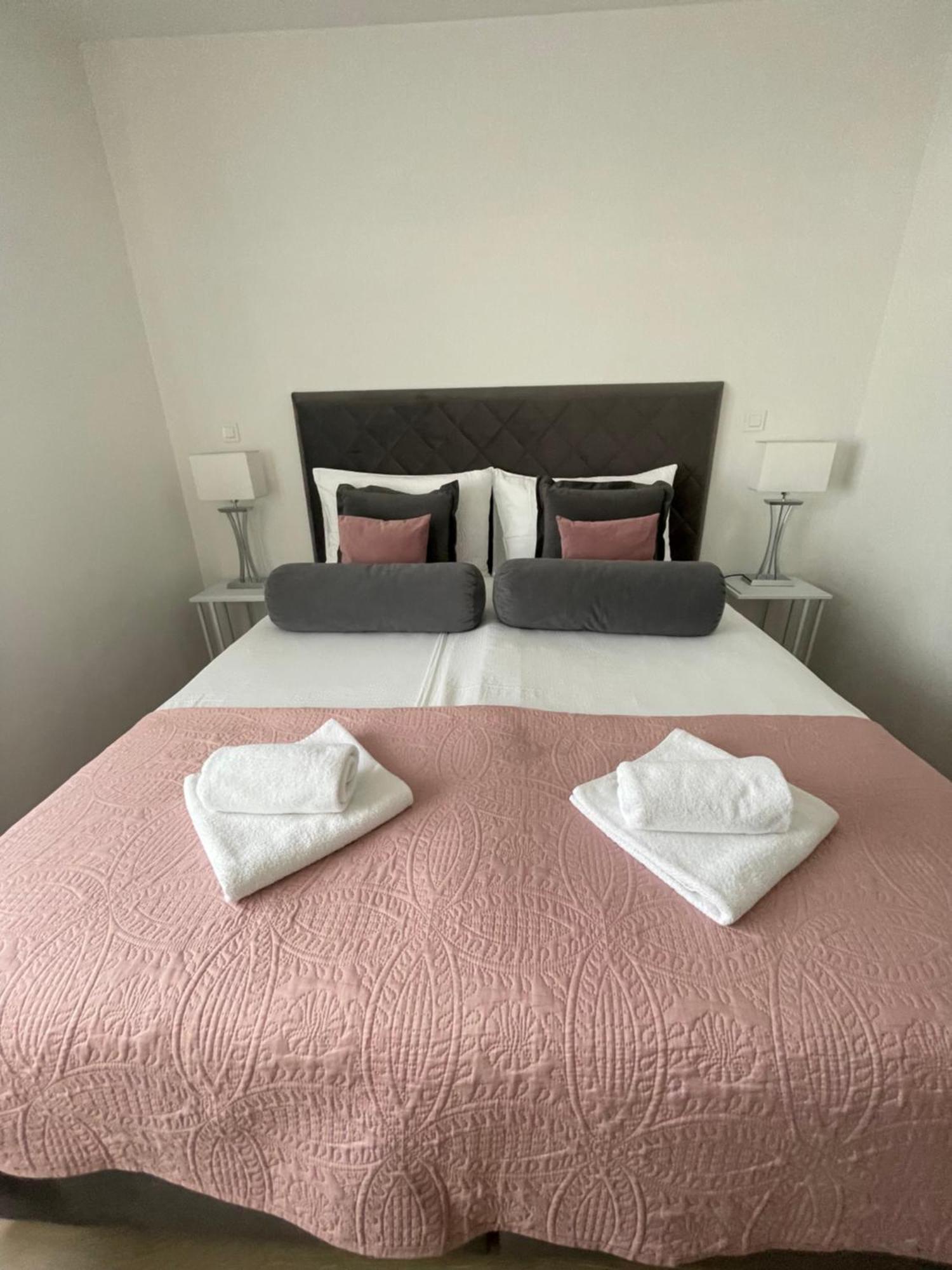 New Modern Apt Near Old Town - Private Parking ザダル エクステリア 写真